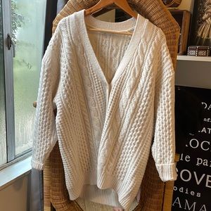 Aritzia Babaton cardigan